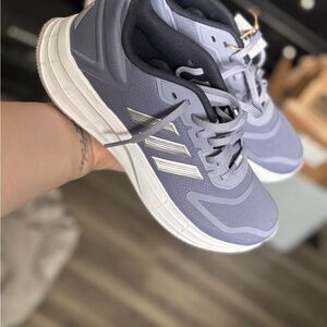 Women’s Adidas Duramo